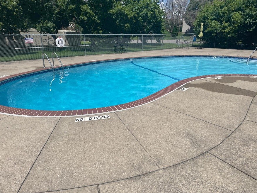 2801 Flag Ave N unit 203, New Hope, MN 55427 - photo 1