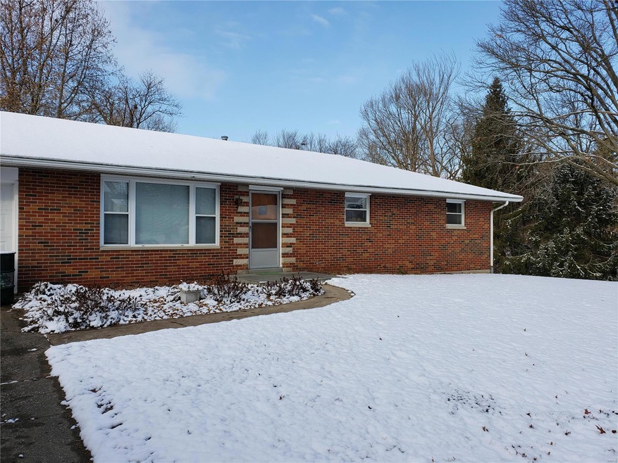 803 Valley Dr, Maryville, IL 62062 - photo 1