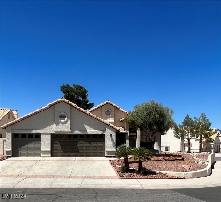 9520 Cliff View Way, Las Vegas, NV 89117 - photo 1