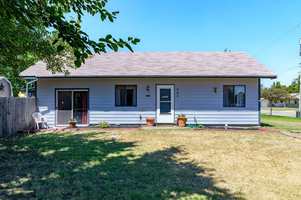 209 N Queen St, Maize, KS 67101 - photo 1