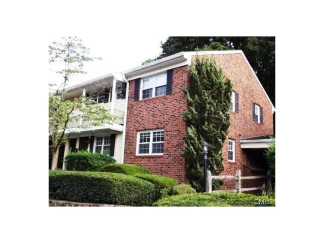 245 Unquowa Rd unit 19, Fairfield, CT 06824 - photo 1