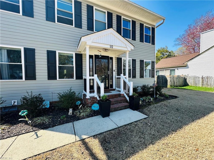 Welcome home to 10  Fox Gate Way in Hampton