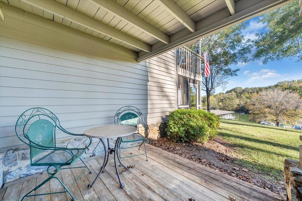 289 Shoreline Marina Cir unit 112, Moneta, VA 24121 - photo 1