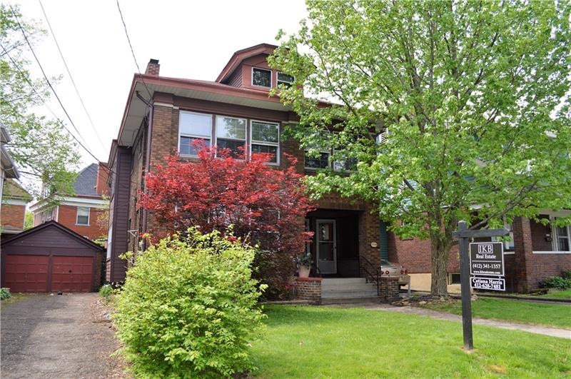 Exterior Front with 1 car garage
