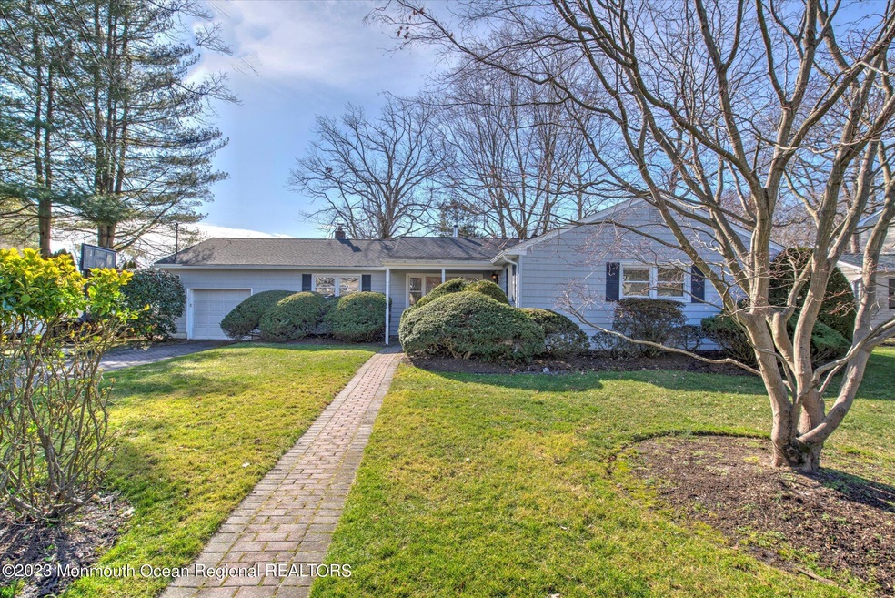 712 Palmer Ave, Allenhurst, NJ 07711 - photo 1