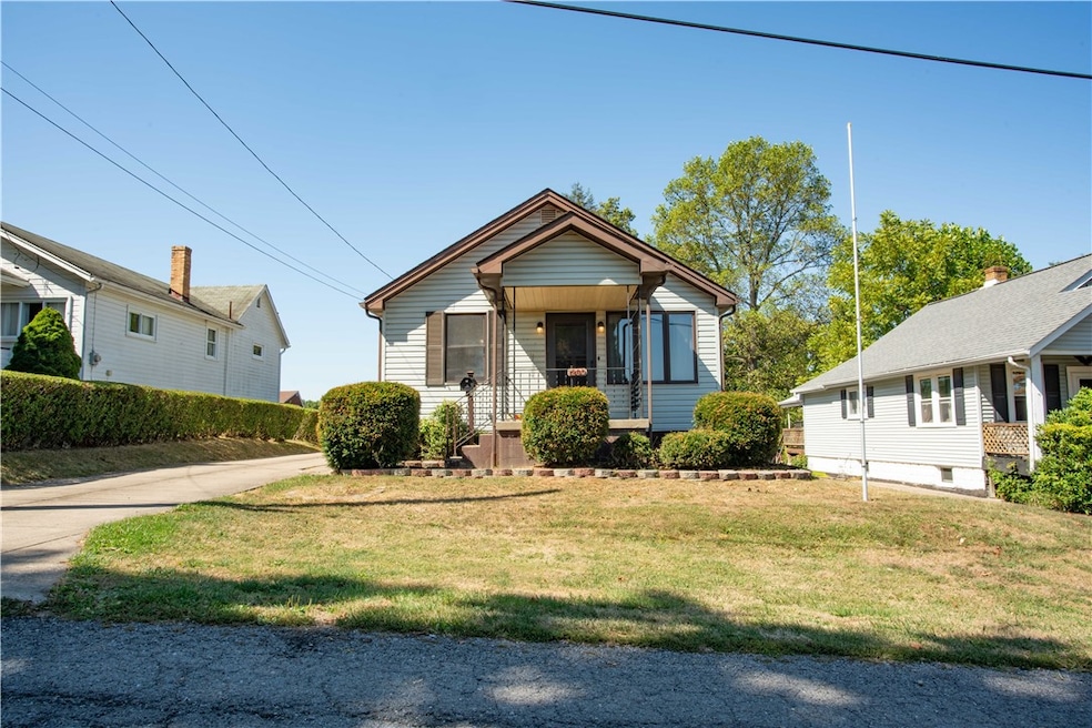 1260 Cascade Rd, Monaca, PA 15061 - photo 1