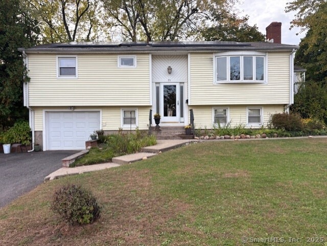 75 Azalea Dr, Middletown, CT 06457 - photo 1