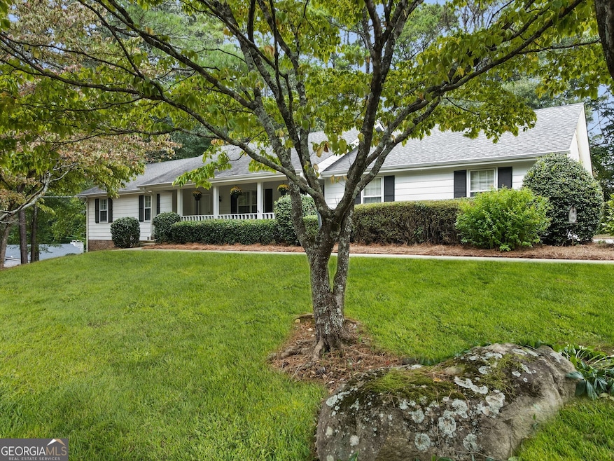 940 Freemanwood Ln, Alpharetta, GA 30004 - photo 1