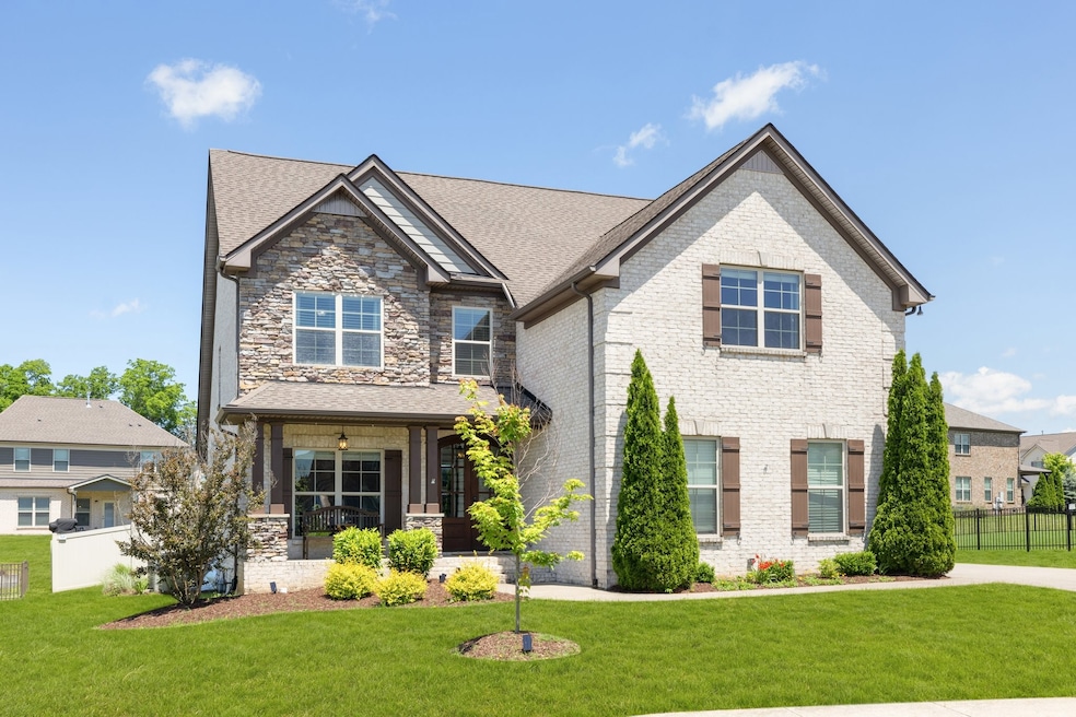 Pending $729,990