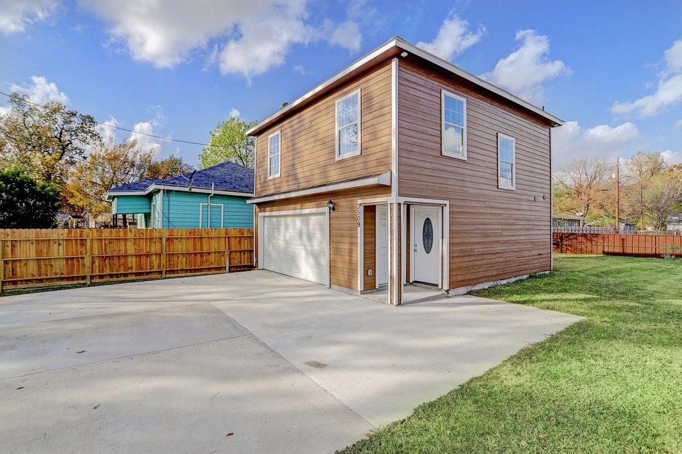 3509 Caplin St, Houston, TX 77026 - photo 1
