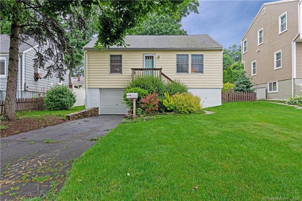 4 Wildmere Ln, Norwalk, CT 06851 - photo 1