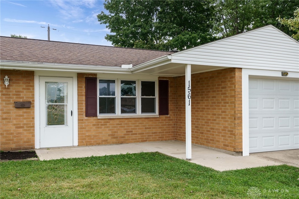 1561 Ottawa Dr, Xenia, OH 45385 - photo 1