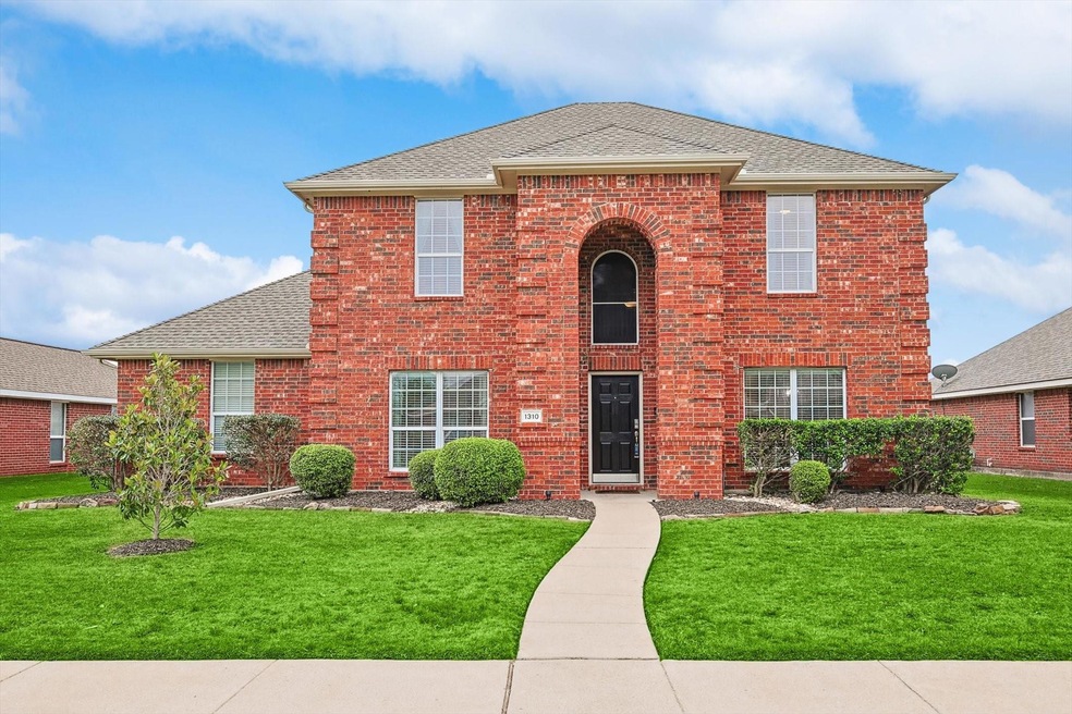 1310 E Oak St, Wylie, TX 75098 - photo 1