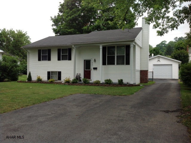 614 Lafayette Ave, Bedford, PA 15522 - photo 1