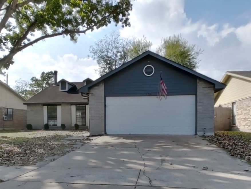 2806 Quail Run Dr, Humble, TX 77396 - photo 1