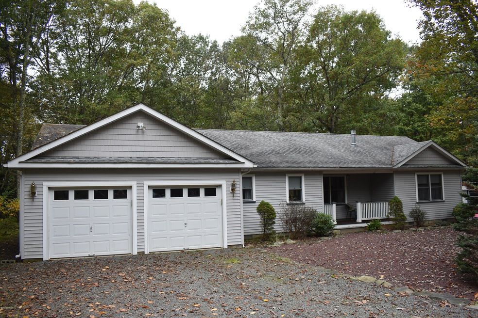 114 Rodeo Dr, Hawley, PA 18428 - photo 1