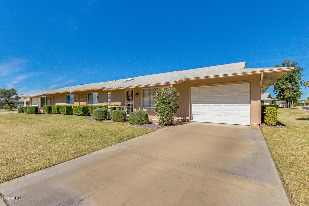 9862 W Country Club Ct, Sun City, AZ 85373 - photo 1