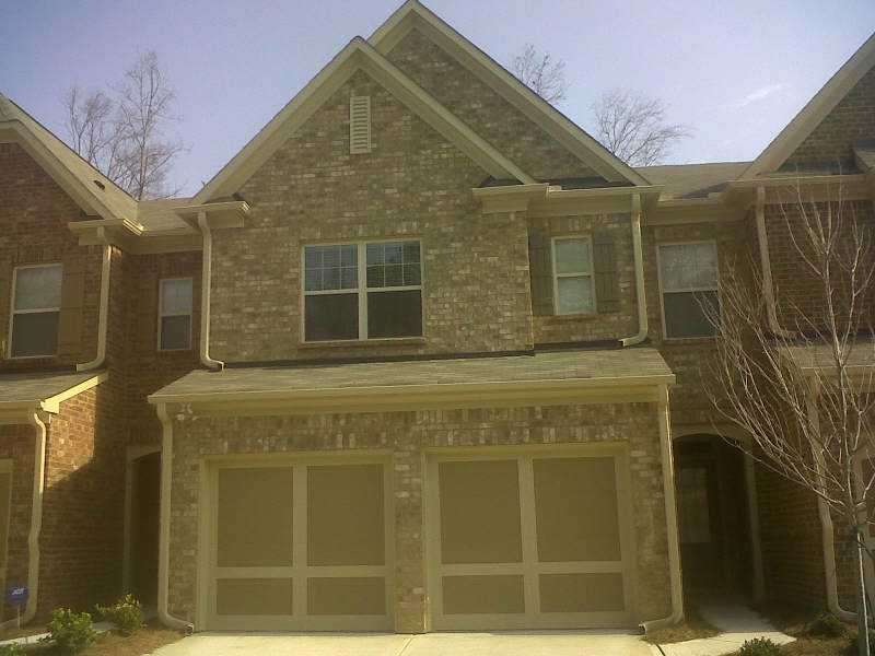 Exterior Front. Same plan as the decorated model h