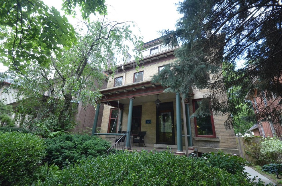 1106 Neil Ave