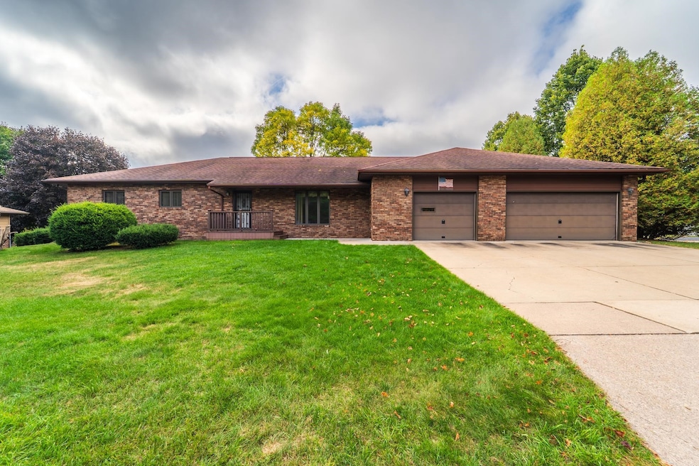 1505 Graham St, Wausau, WI 54401 - photo 1