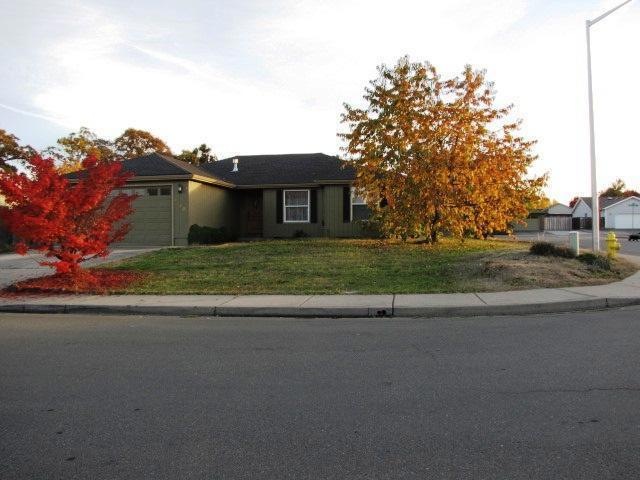 1130 Mayfair Place, Central Point, OR 97502 - photo 1