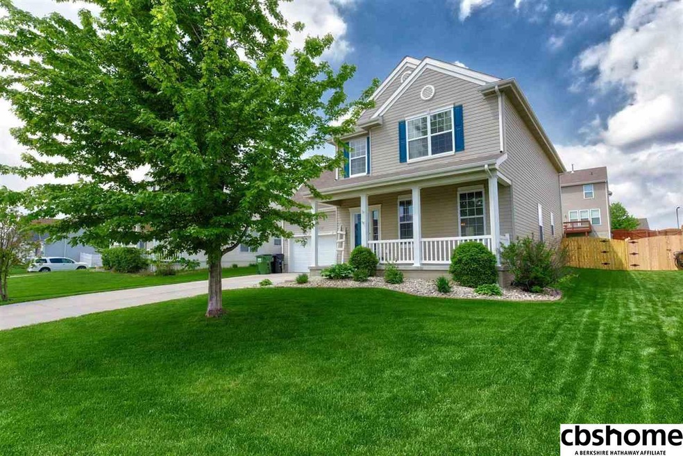 2312 S Mineral Dr, Papillion, NE 68046 - photo 1