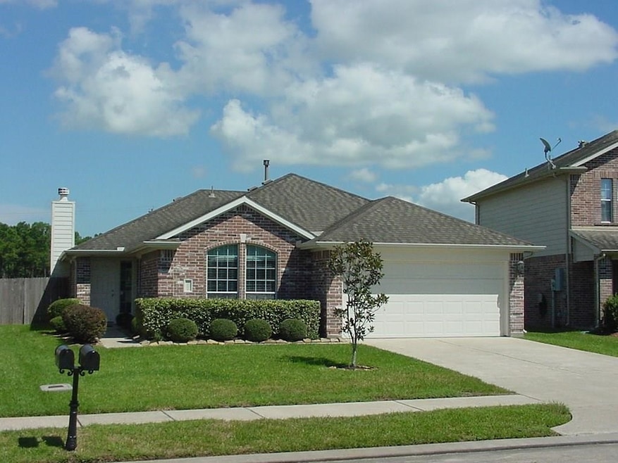 4023 Bentwood Cir, Dickinson, TX 77539 - photo 1