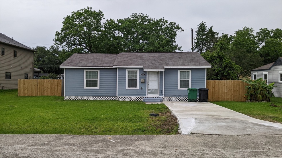 7106 Sidney St, Houston, TX 77021 - photo 1