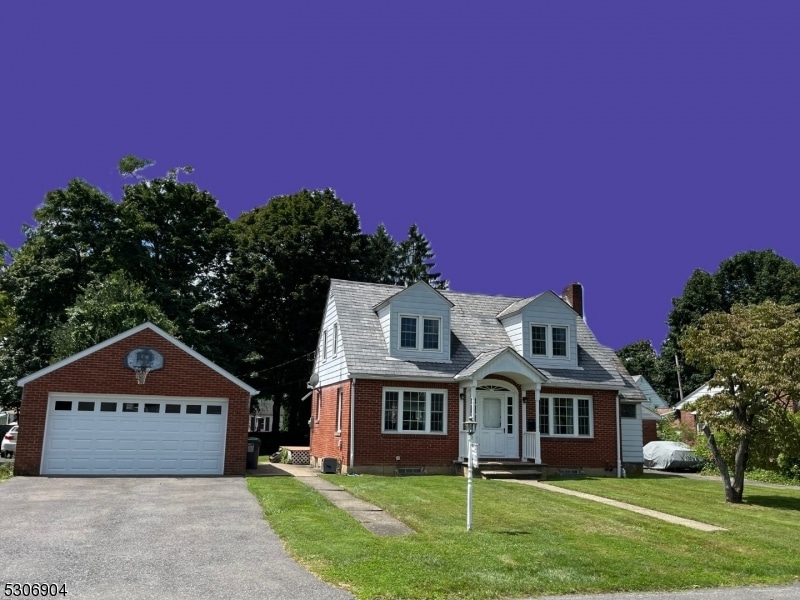 212 Pershing Ave, Phillipsburg, NJ 08865 - photo 1