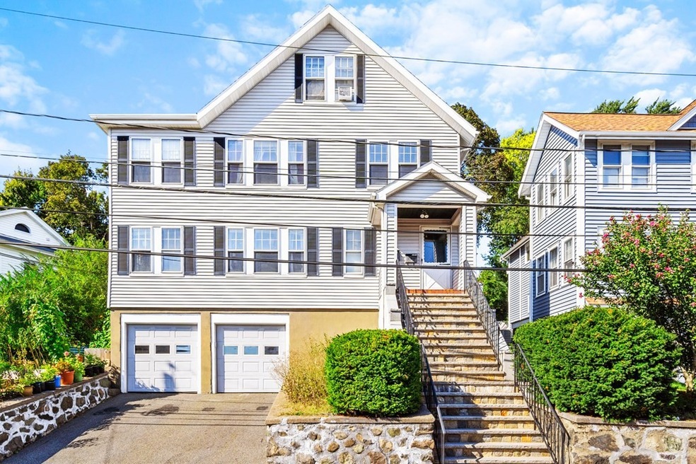 10 Edgecliff Rd unit 2, Watertown, MA 02472 - photo 1