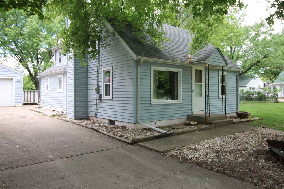 4228 S County Road D, Janesville, WI 53548 - photo 1