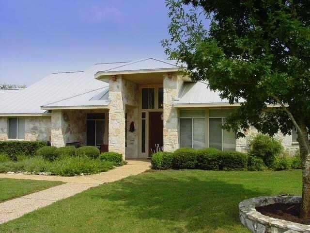 400 Blanco River Ranch Rd, San Marcos, TX 78666 - photo 1