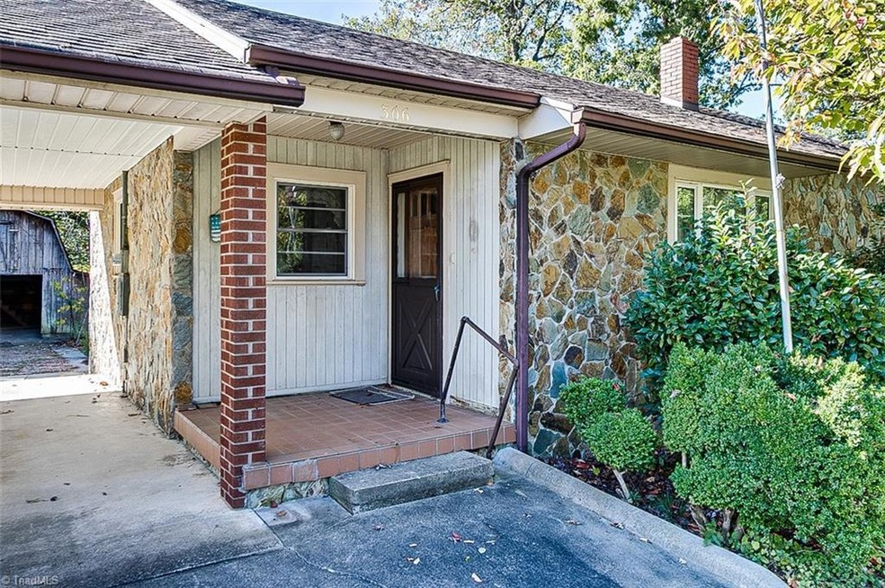 306 Hawthorne Dr, Asheboro, NC 27205 - photo 1