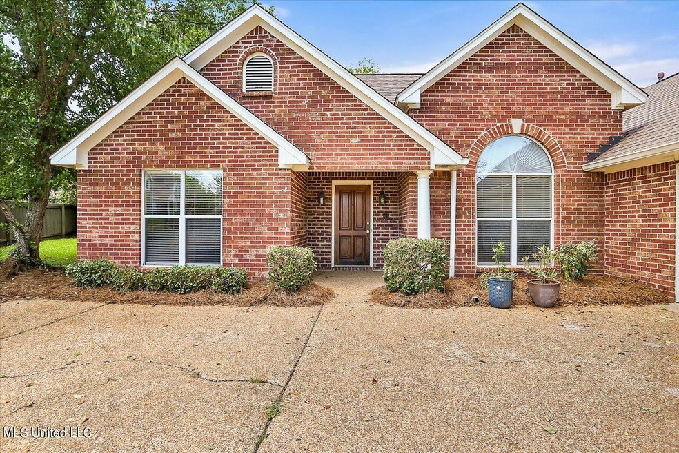 03-102 Canter Cove