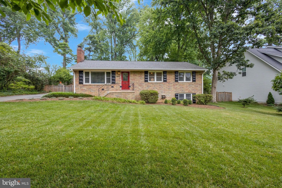 7206 Gordons Rd, Falls Church, VA 22043 - photo 1