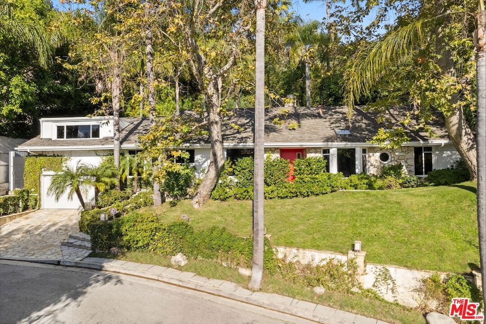 For Sale $2,995,000 • Co-Listing Agent