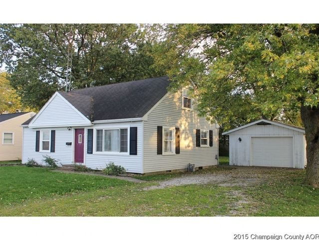 907 E Wilson St, Tuscola, IL 61953 - photo 1