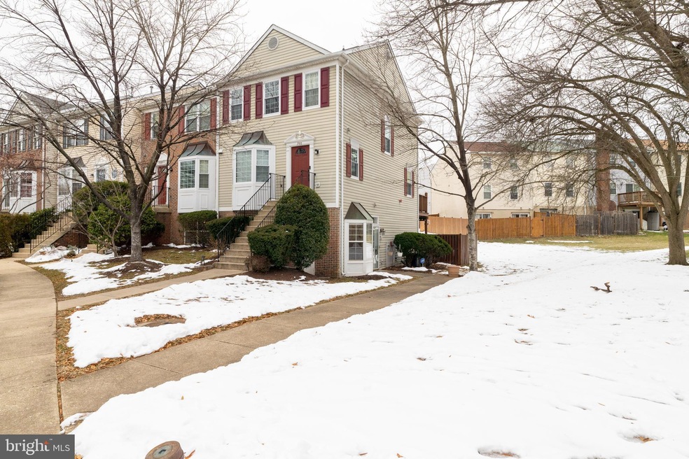 1990 Pawlet Dr unit 25C, Crofton, MD 21114 - photo 1