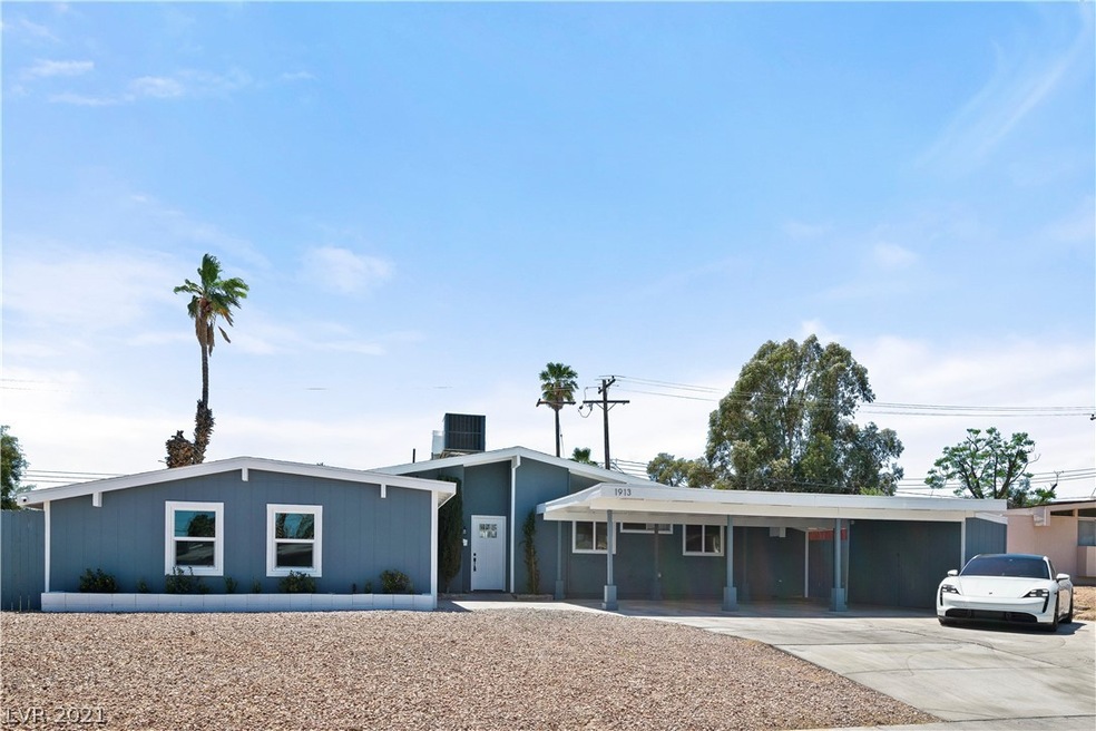 1913 Golden Arrow Dr, Las Vegas, NV 89169 - photo 1