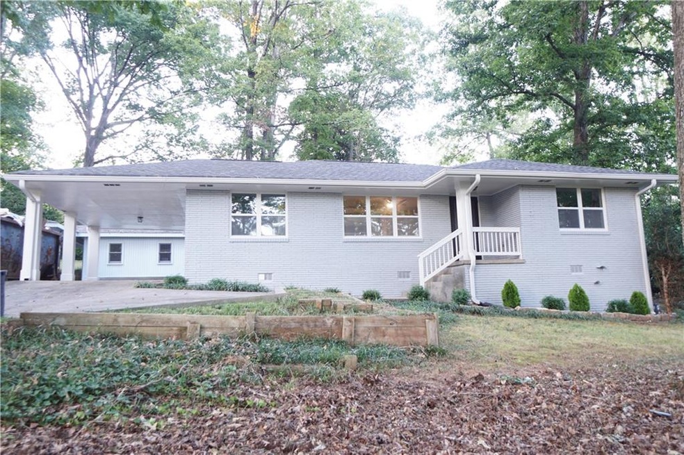 Fresh Exterior Paint & New Roof!