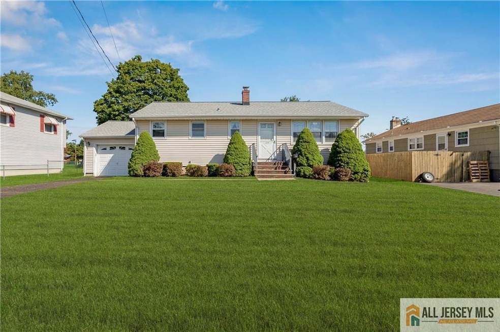 Under Contract $470,000