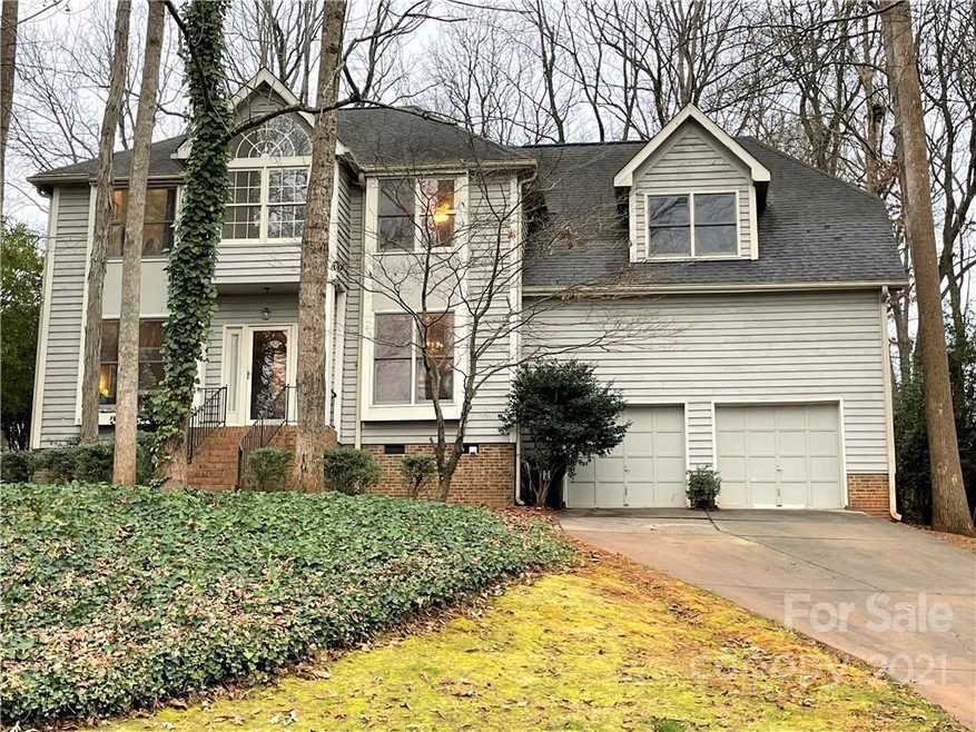 12700 Cliffcreek Dr, Huntersville, NC 28078 - photo 1