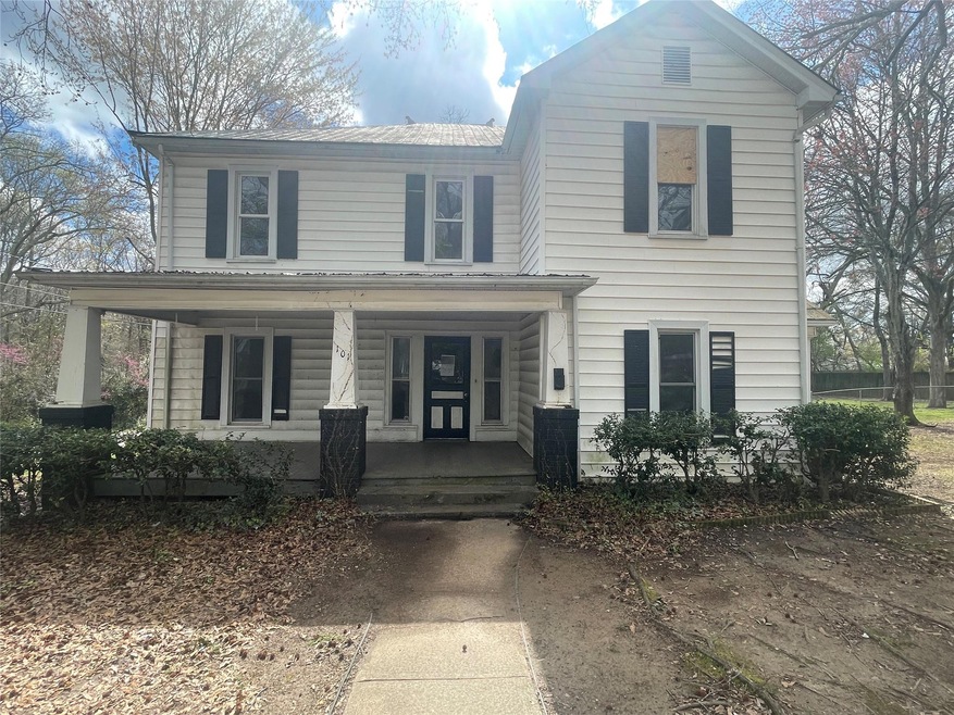 101 W Clairborne St, Blacksburg, SC 29702