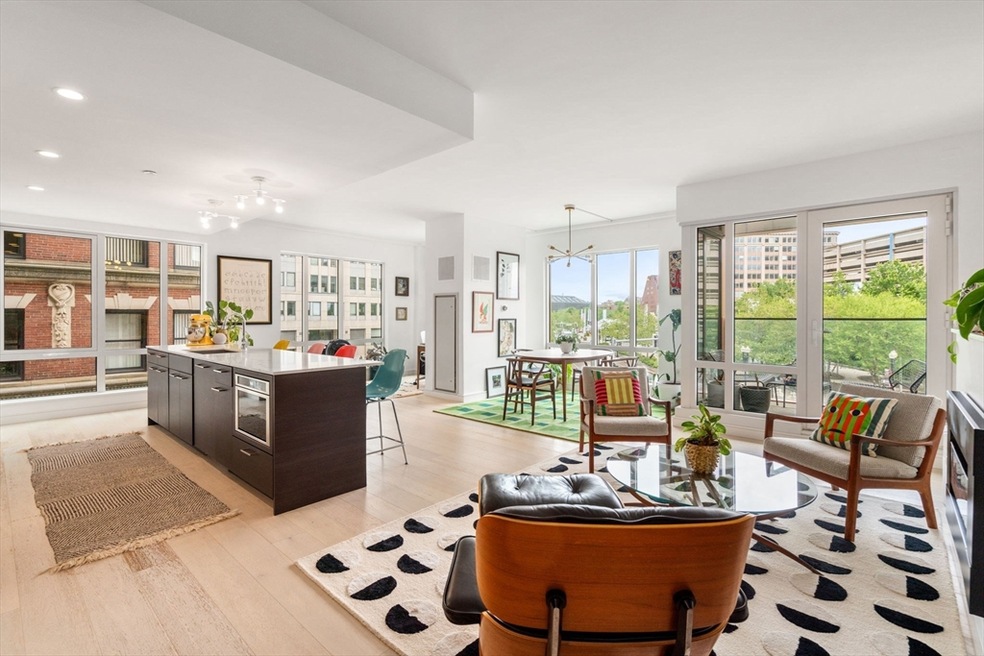 110 Broad St unit 301, Boston, MA 02110 - photo 1