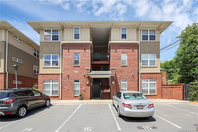 Welcome Home!!  2nd Floor Unit on the Right in Dil