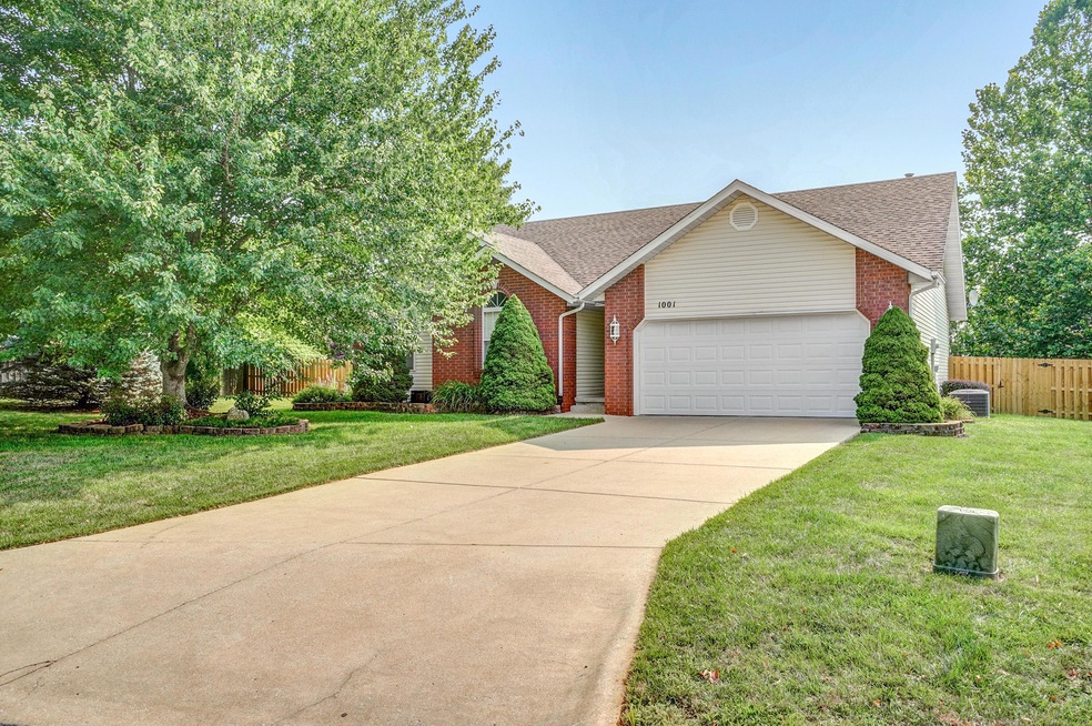 1001 W Thorngate Dr-1