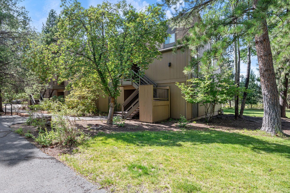 19717 Mount Bachelor Dr unit 239, Bend, OR 97702 - photo 1