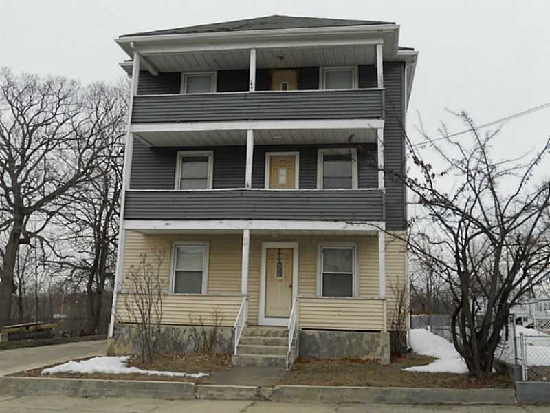 61 Newland Ave unit 2, Woonsocket, RI 02895 - photo 1