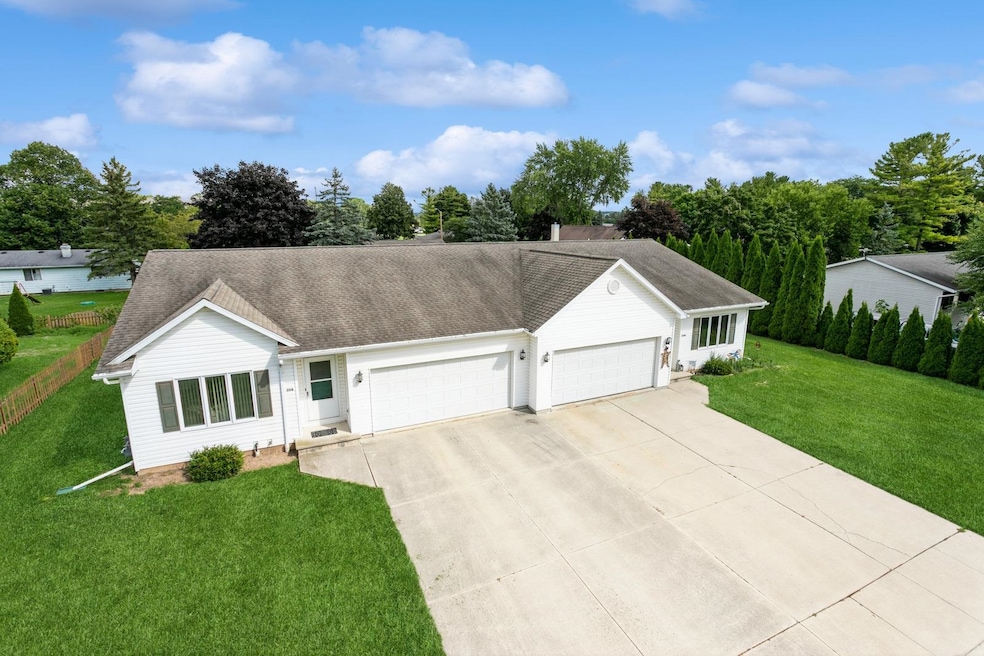 308 S 5th St, Reedsville, WI 54230 - photo 1