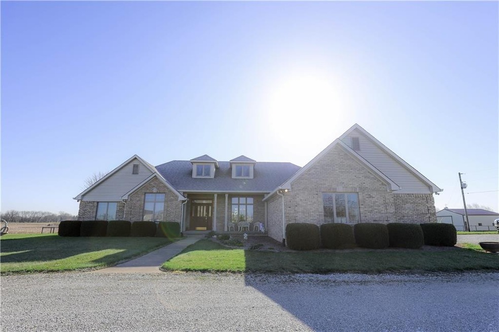 6649 N 75 W, Whiteland, IN 46184 - photo 1